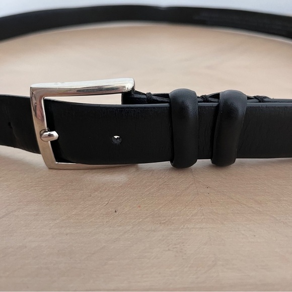 Genuine Leather Black Belt with Silver Tone Brass Buckle Men's Size 40 - Picture 2 of 9